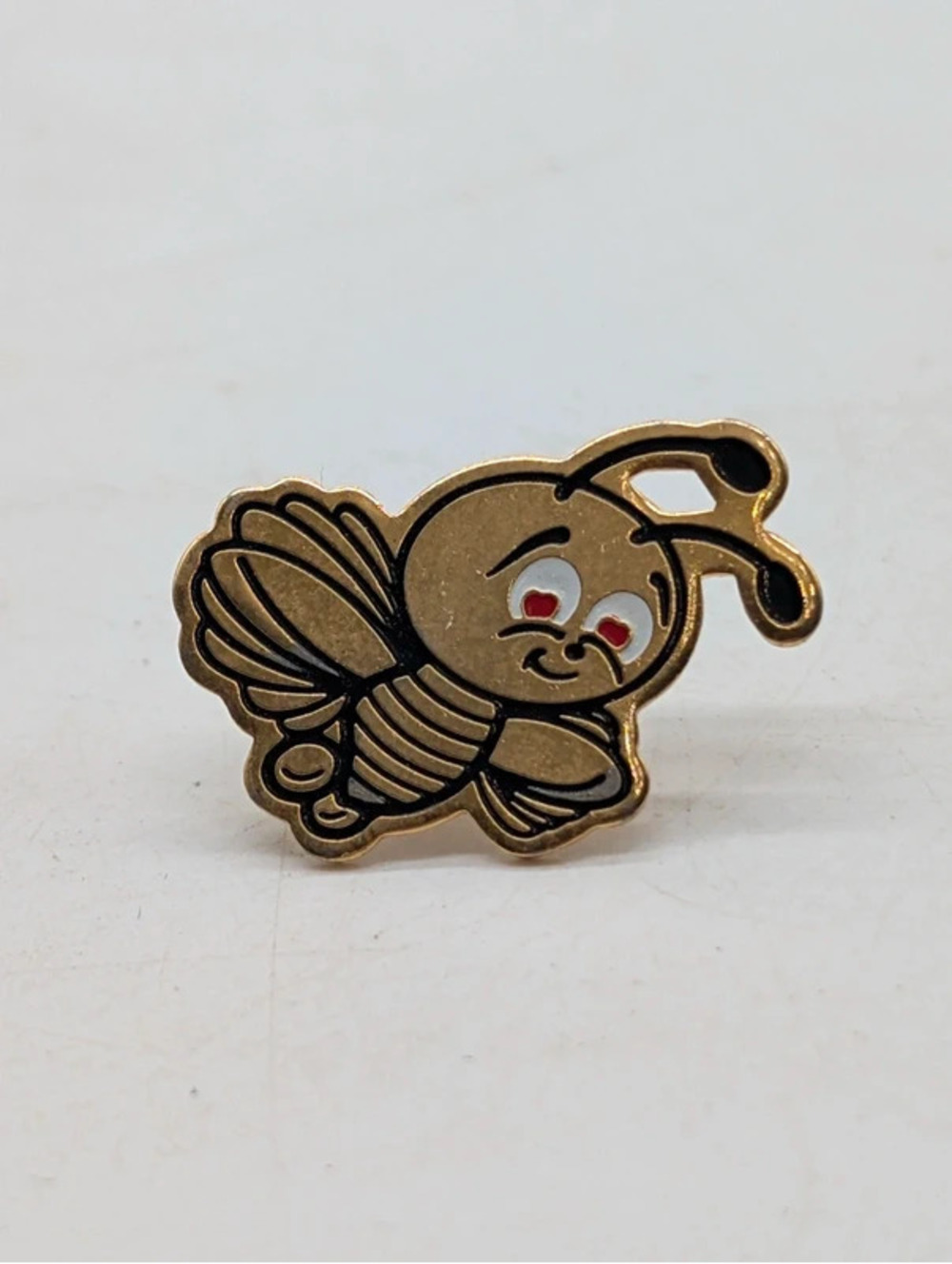 Vintage Bee Lapel Pin Gold Tone Enamel Cartoon Honeybee Bug